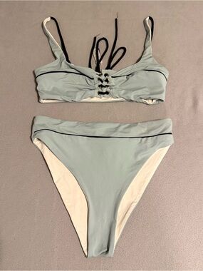 KYA Reversible Bikini 2 Piece Blue / White Swimsuit women’s Size Medium / Large